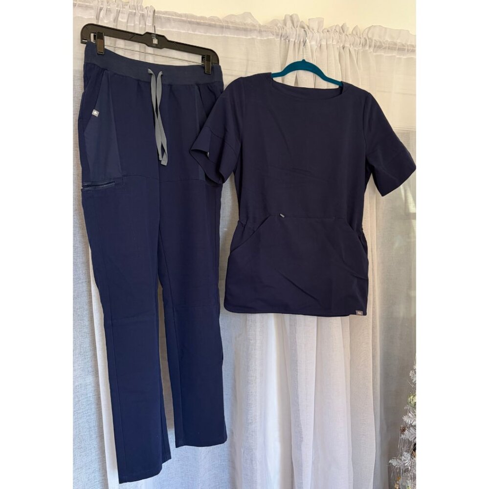 FIGS Women’s Medical Scrubs Navy Blue